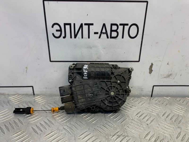 Доводчик двери BMW X5 2012 51227315024 E70 4.4, задний правый