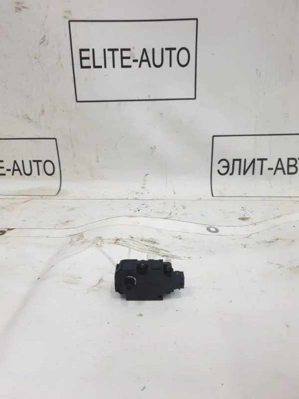 Моторчик заслонки печки Mercedes S 2011 A2219062500 W221 5.5