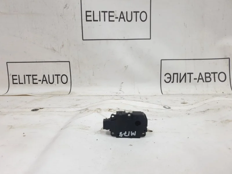 Моторчик заслонки печки Mercedes S 2011 A2219062500 W221 5.5
