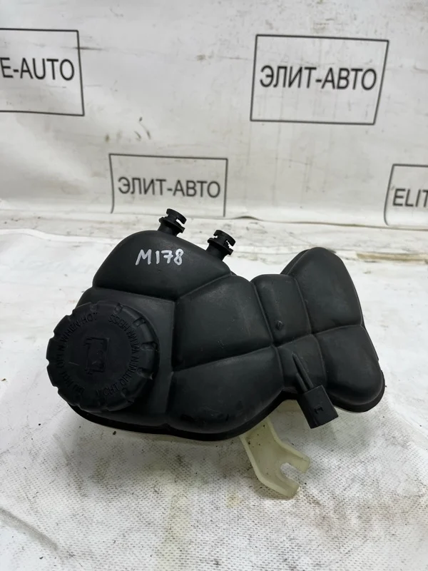 Расширительный бачок Mercedes S 2011 A2215000349 W221 5.5