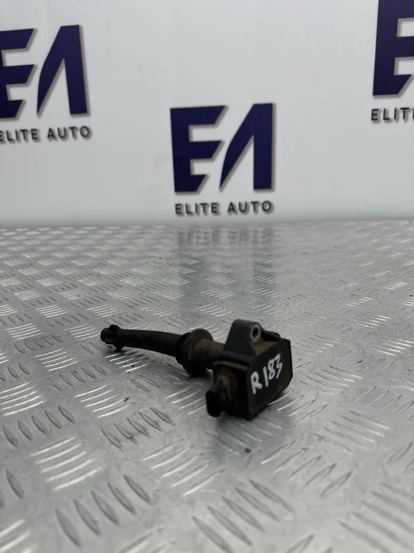 Катушка зажигания LR Range Rover Vogue 2011 LR010687 L322 5.0