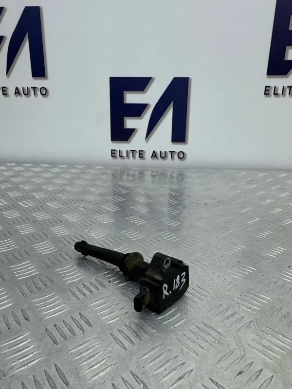 Катушка зажигания LR Range Rover Vogue 2011 LR010687 L322 5.0
