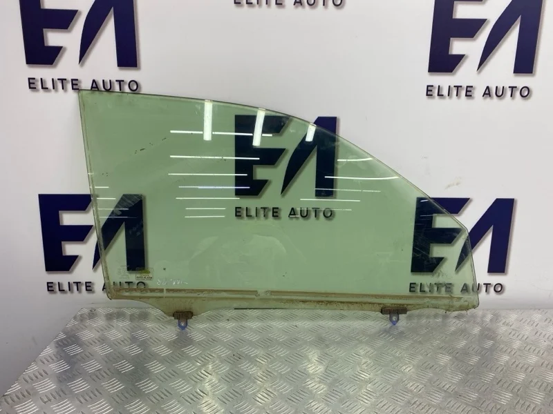 Стекло двери Toyota Land Cruiser Prado 2012 6810160600 150 3.0D, переднее правое