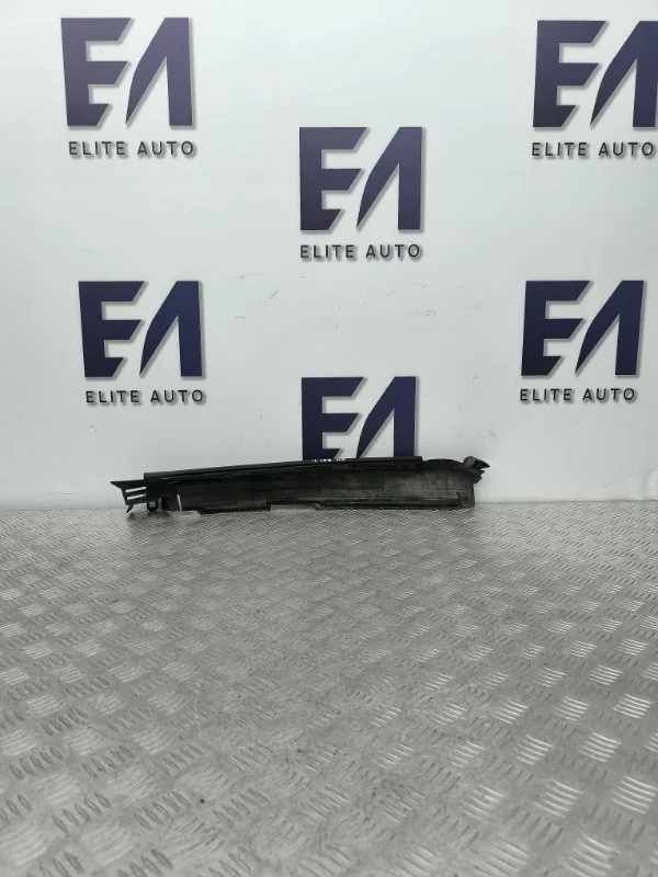 Пыльник крыла Toyota Land Cruiser Prado 2012 5380760110 150 3.0D, передний правый