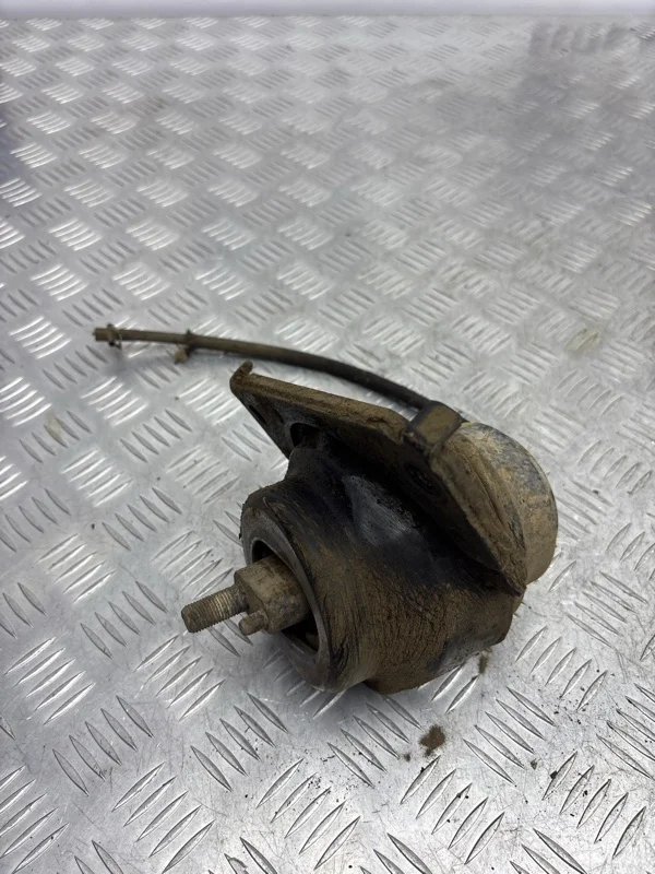 Опора двигателя Toyota Land Cruiser Prado 2012 1236130141 150 3.0D, передняя левая