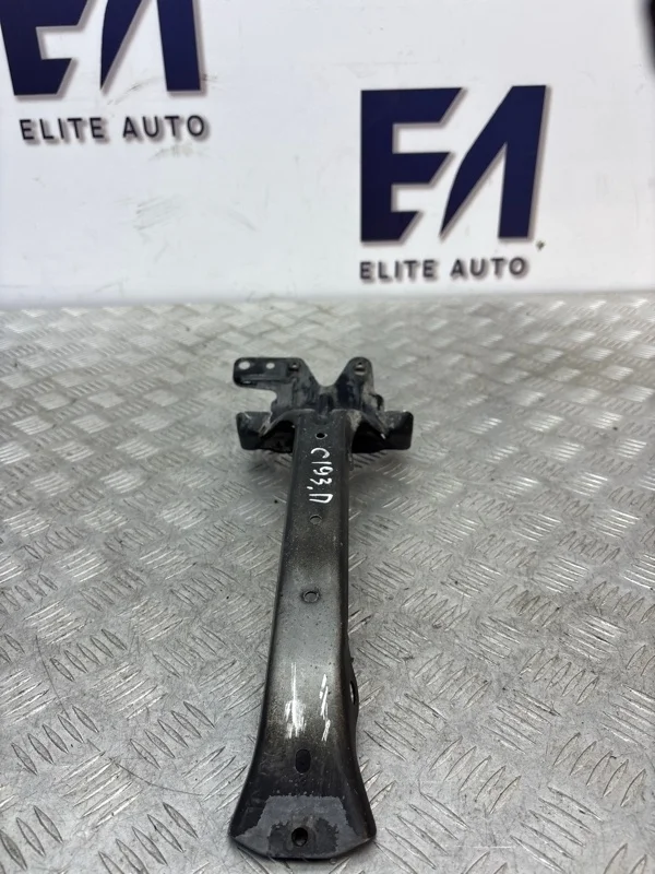Кронштейн замка капота Porsche Cayenne 2004 7L0805799 955 4.5T, передний