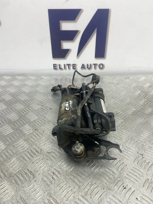 Компрессор пневмоподвески Porsche Cayenne 2004 7L0616006C 955 4.5T