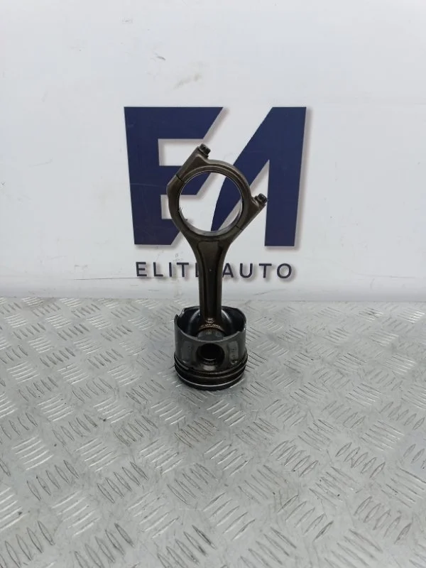 Поршень шатун LR Range Rover Sport 2012 LR038168 L320 3.0D