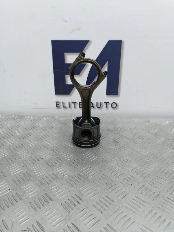 Поршень шатун LR Range Rover Sport 2012 LR038168 L320 3.0D