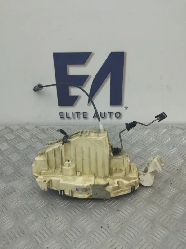 Замок двери Mercedes S 2008 A2217300335 W221 4.7, задний левый