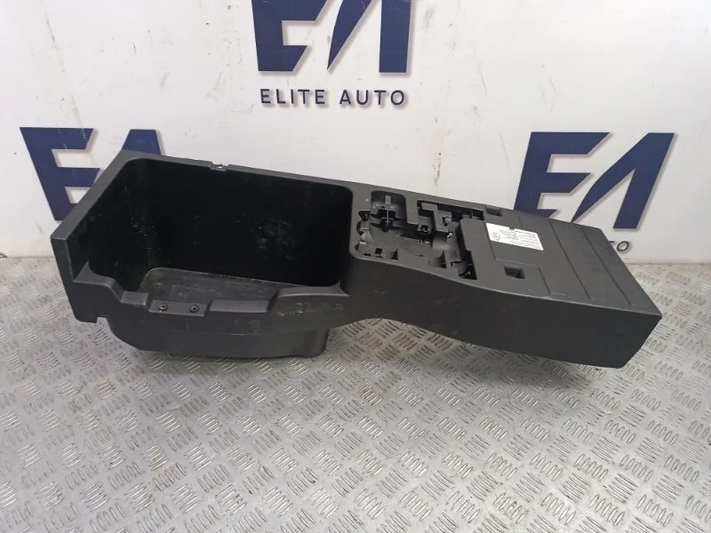 Крышка короба аккумулятора BMW X6 2011 6981050 E71 4.4