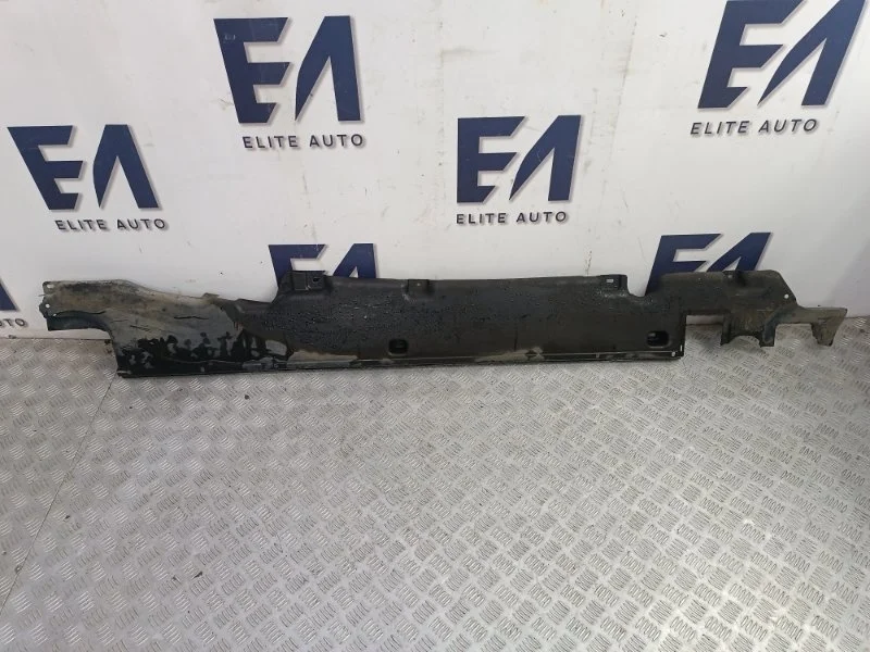 Защита днища кузова VW Touareg 2003 7L0825212 7L 2.5D, левая