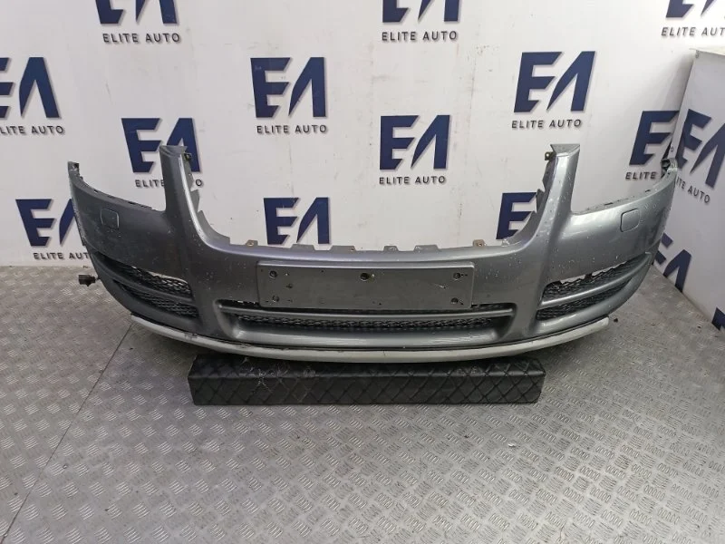 Бампер VW Touareg 2003 7L6807217AGGRU 7L 2.5D, передний