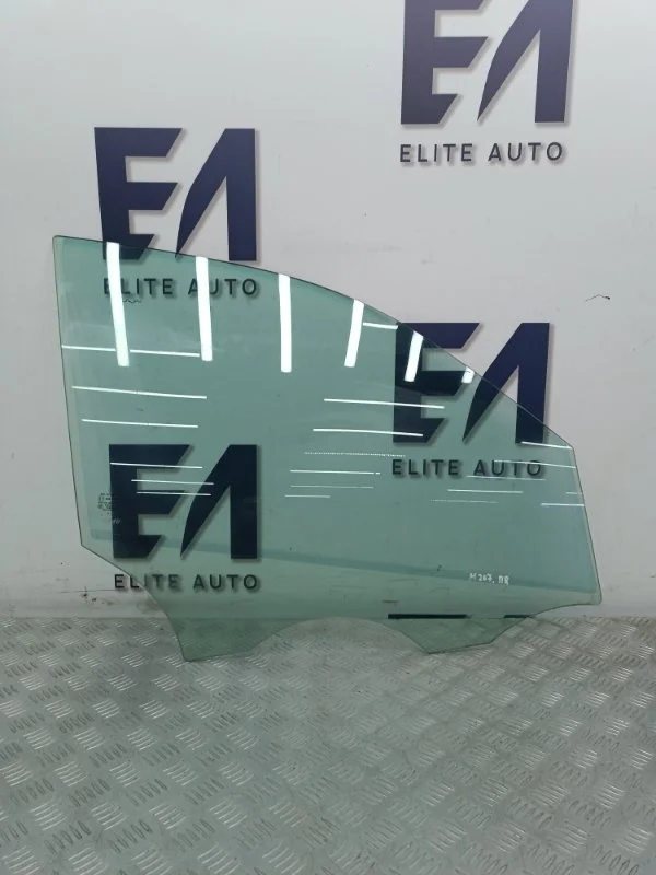 Стекло Mercedes ML 2012 A1667251310 W166 3.0D, переднее правое