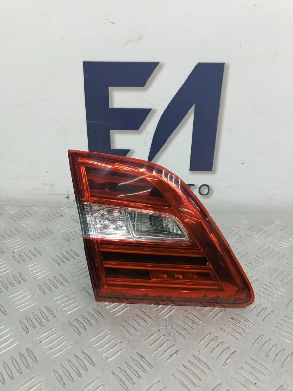 Фонарь внутренний Mercedes ML 2012 A1669068701 W166 3.0D, левый