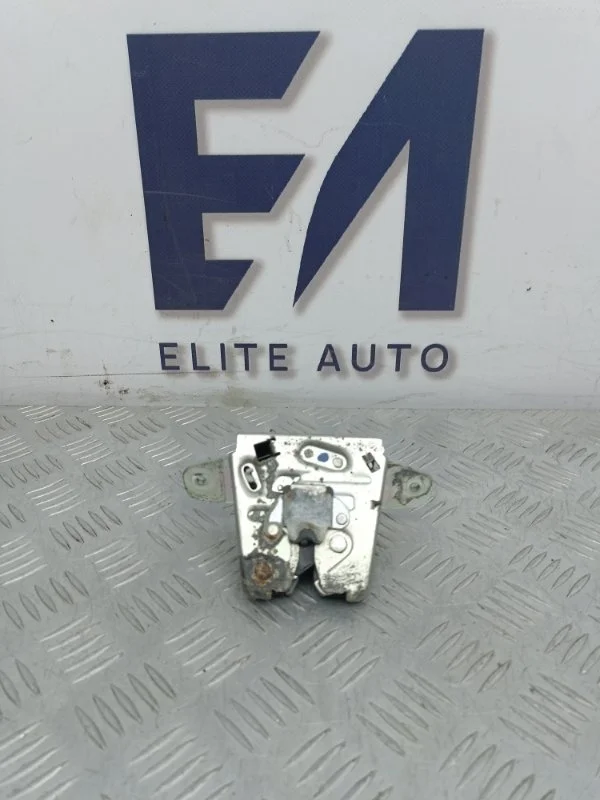 Замок багажника Mercedes ML 2012 A2047400735 W166 3.0D