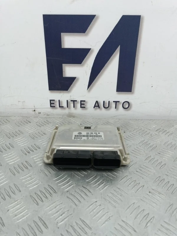 Блок управления двигателем VW Phaeton 2002 022906032 3.2