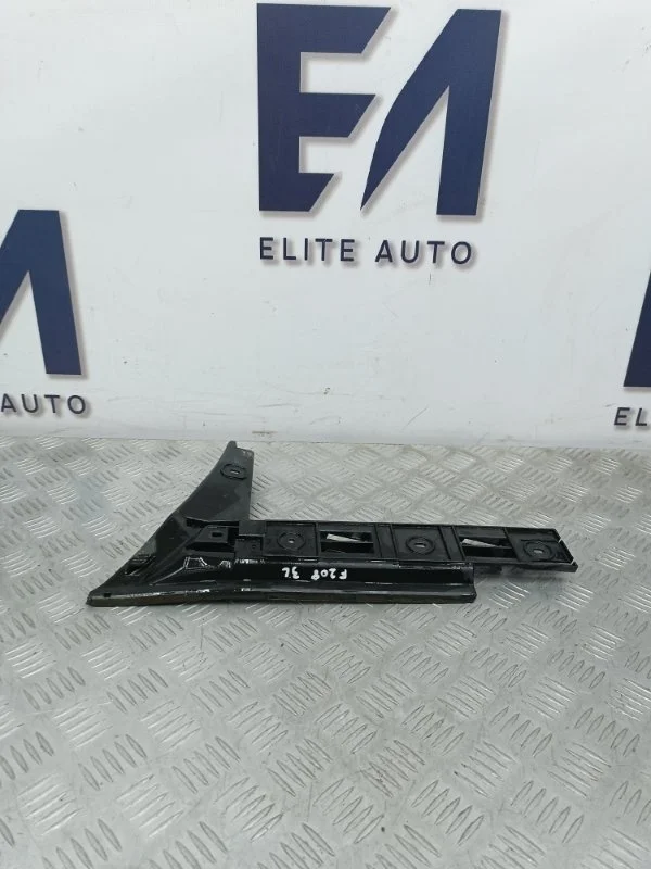 Кронштейн бампера VW Phaeton 2002 3D5807393 3.2, задний левый