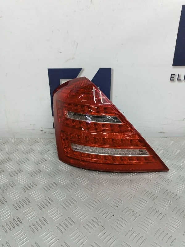 Фонарь Mercedes S 2011 A2218201364 W221 3.5, левый