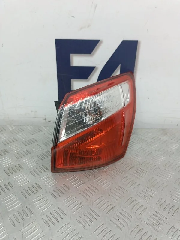 Фонарь внешний Nissan Qashqai 2012 26550BR00B J10 1.6, правый
