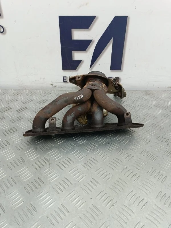 Выпускной коллектор Nissan Qashqai 2012 140021KT0A J10 1.6