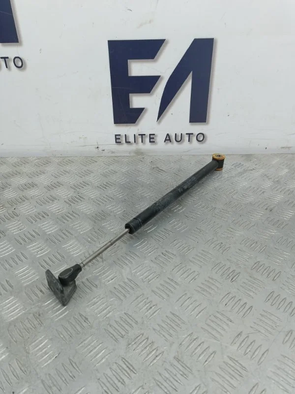 Ограничитель двери Mercedes S 2005 A2217200016 W221 3.5, передний левый