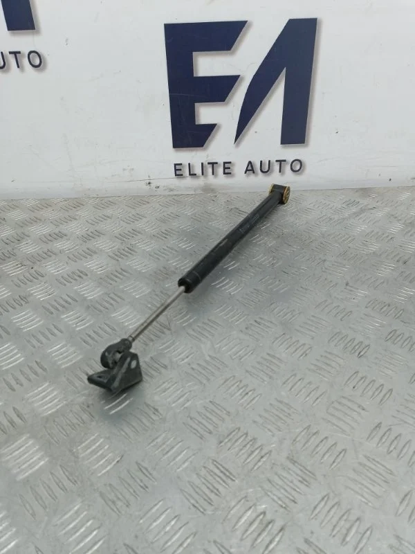 Ограничитель двери Mercedes S 2005 A2217200016 W221 3.5, передний правый