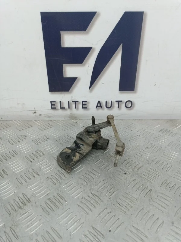 Датчик положения кузова Mercedes S 2005 A0105427717 W221 3.5, передний правый