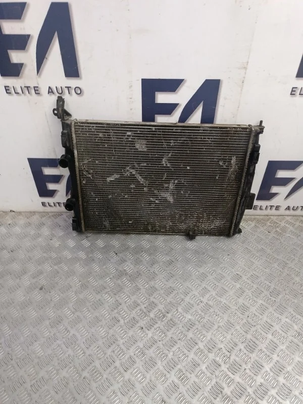 Радиатор охлаждения Nissan Qashqai 2007 21400JD900 J10 2.0