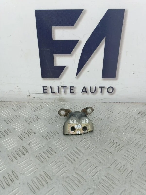 Петля двери Nissan Qashqai 2007 80420BU030 J10 2.0, передняя правая