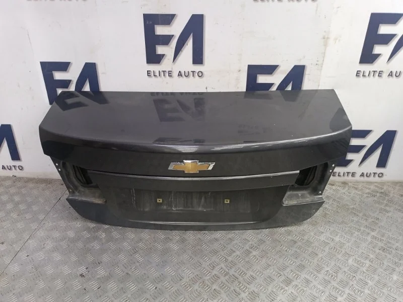 Крышка багажника Chevrolet Cruze 2010 95950847 1.8