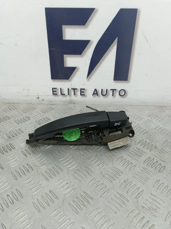 Ручка двери Chevrolet Aveo 2012 25936893 T300 1.6, задняя правая