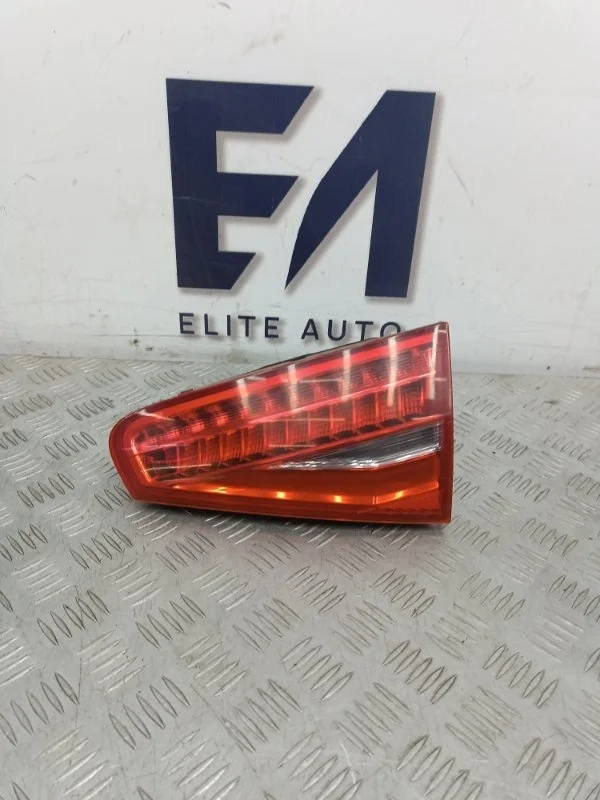 Фонарь внутренний Audi A4 2012 8K5945094AC B8 1.8, правый