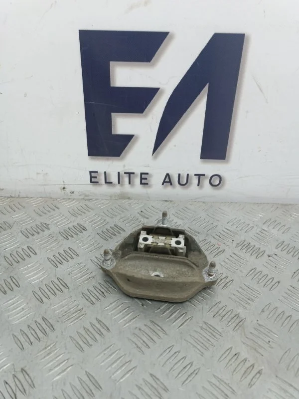 Подушка двигателя Audi A4 2012 8K0399151 B8 1.8