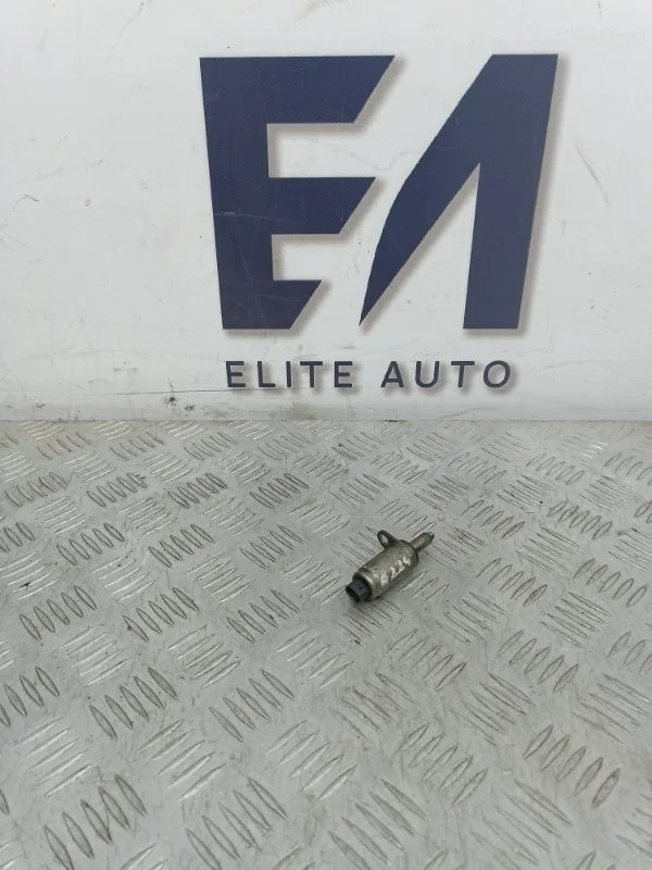 Фазорегулятор Audi A4 2012 06E103697G B8 1.8