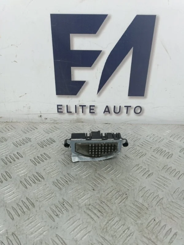 Резистор печки Audi A4 2012 8T0820521 B8 1.8