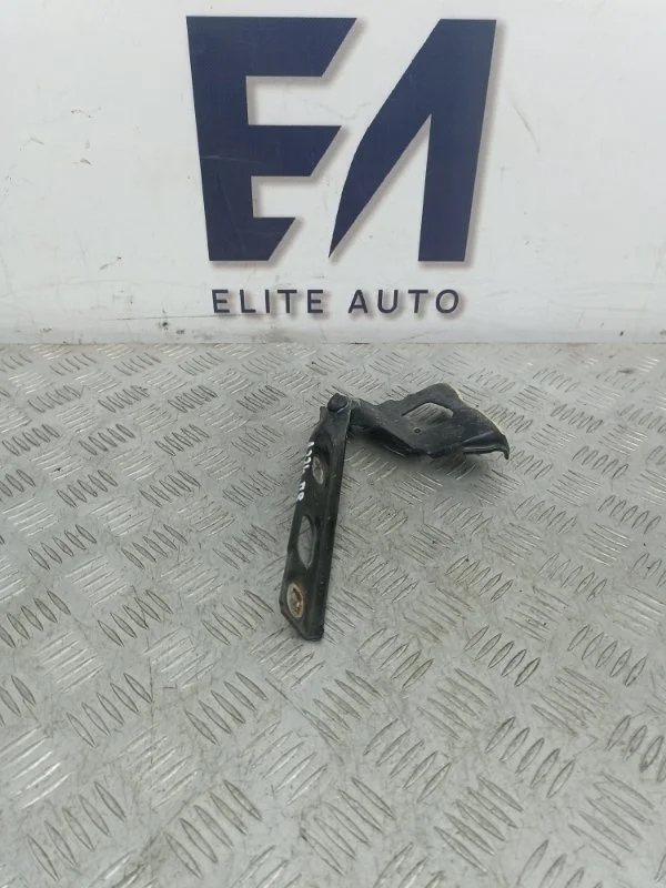 Петля капота Audi A4 2012 8K0823302D B8 1.8, правая