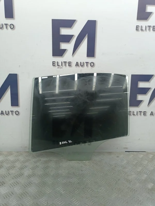 Стекло двери BMW 3 2013 51357259819 F30 2.0, заднее левое