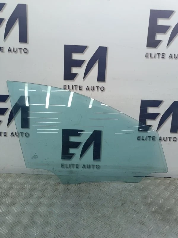 Стекло Mercedes R 2006 A2517250210 W251 5.0, переднее правое