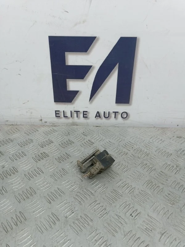 Датчик положения кузова Mercedes R 2006 A0105427717 W251 5.0, задний правый