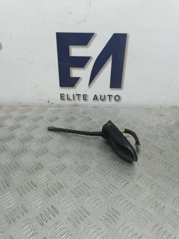 Антенна Hyundai Solaris 2017 96210H5000 2 1.6