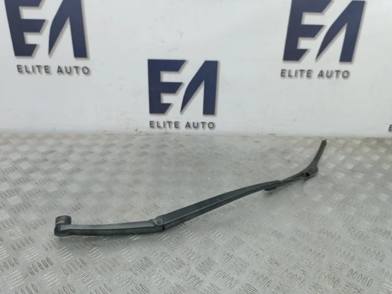 Поводок дворника Hyundai Solaris 2017 98321F9000 2 1.6, правый