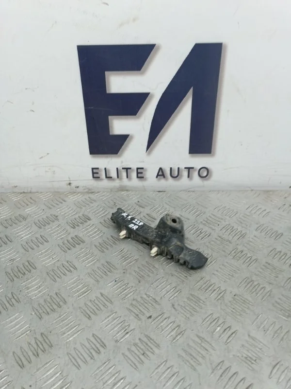 Кронштейн бампера Hyundai Solaris 2017 86514H5000 2 1.6, передний правый