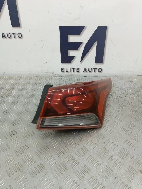 Фонарь наружный Hyundai Solaris 2017 92402H5000 2 1.6, правый