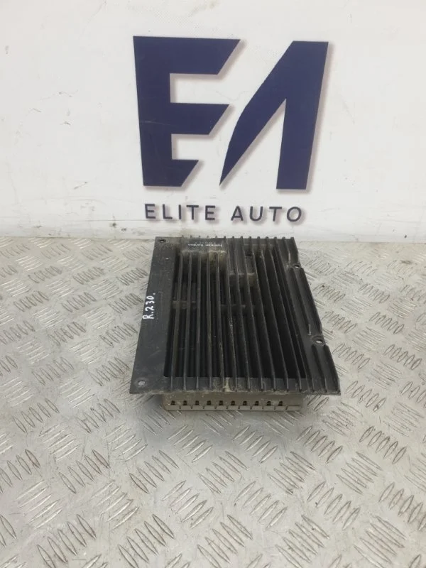 Усилитель звука LR Range Rover Vogue 2005 XQK500103 L322 4.4