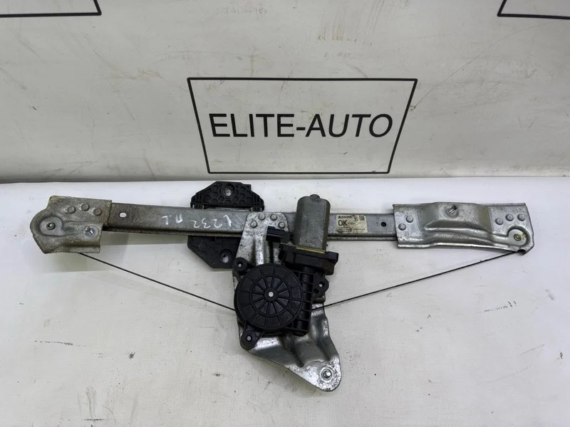 Стеклоподъемник Renault Logan 2015 807213282R 2 1.6, передний левый