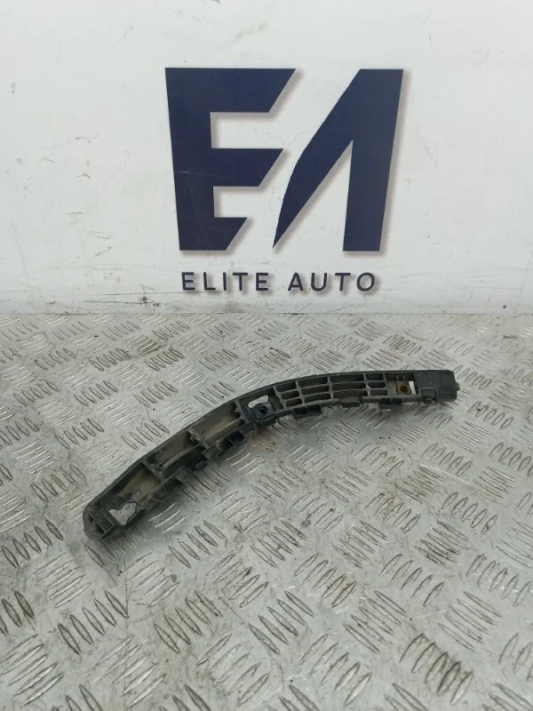 Кронштейн бампера KIA Sportage 2012 866143U000 3 2.0, задний правый