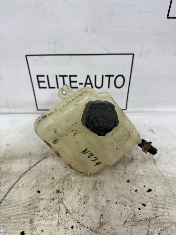 Бачок расширительный Nissan Qashqai 2008 21721JD00B J10 2.0