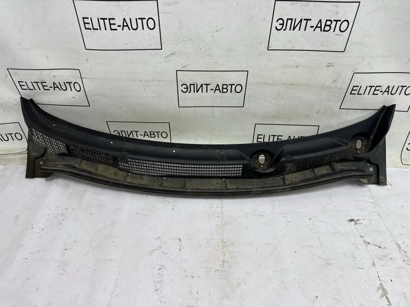 Жабо Nissan Qashqai 2008 66862JD900 J10 2.0