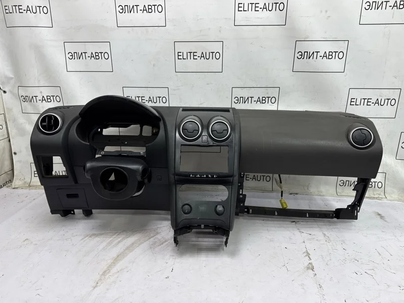 Торпедо Nissan Qashqai 2008 68030JD90A J10 2.0